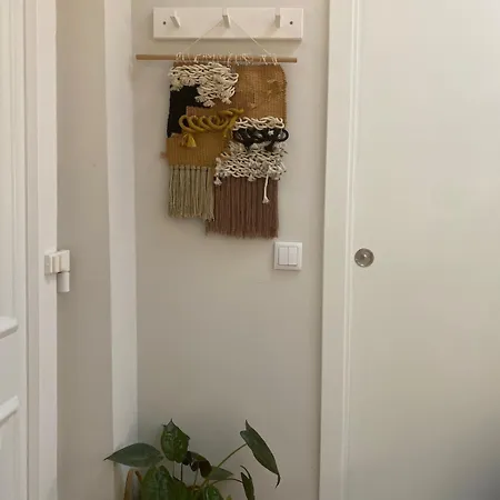 Apartment Cozy & Charming In Estrela Lisbon