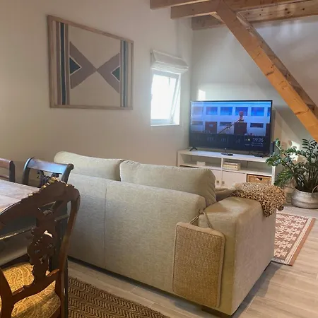 Cozy & Charming In Estrela